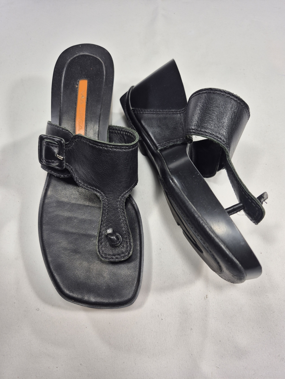 Via Spiga Black Leather Toe-Post Slide Sandals with Buckle Detail